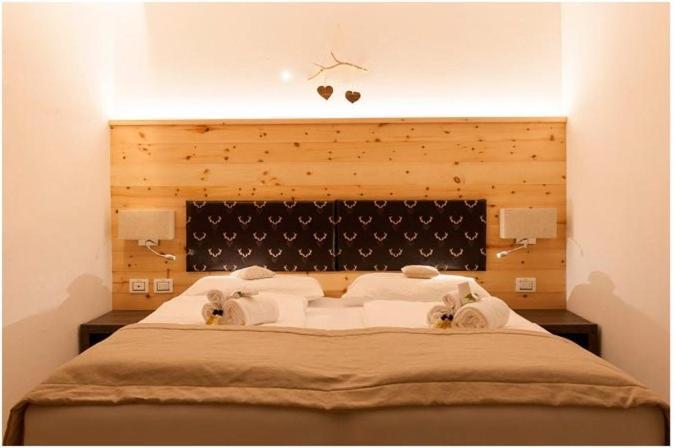 Hotel Alla Rocca Varena Eksteriør bilde